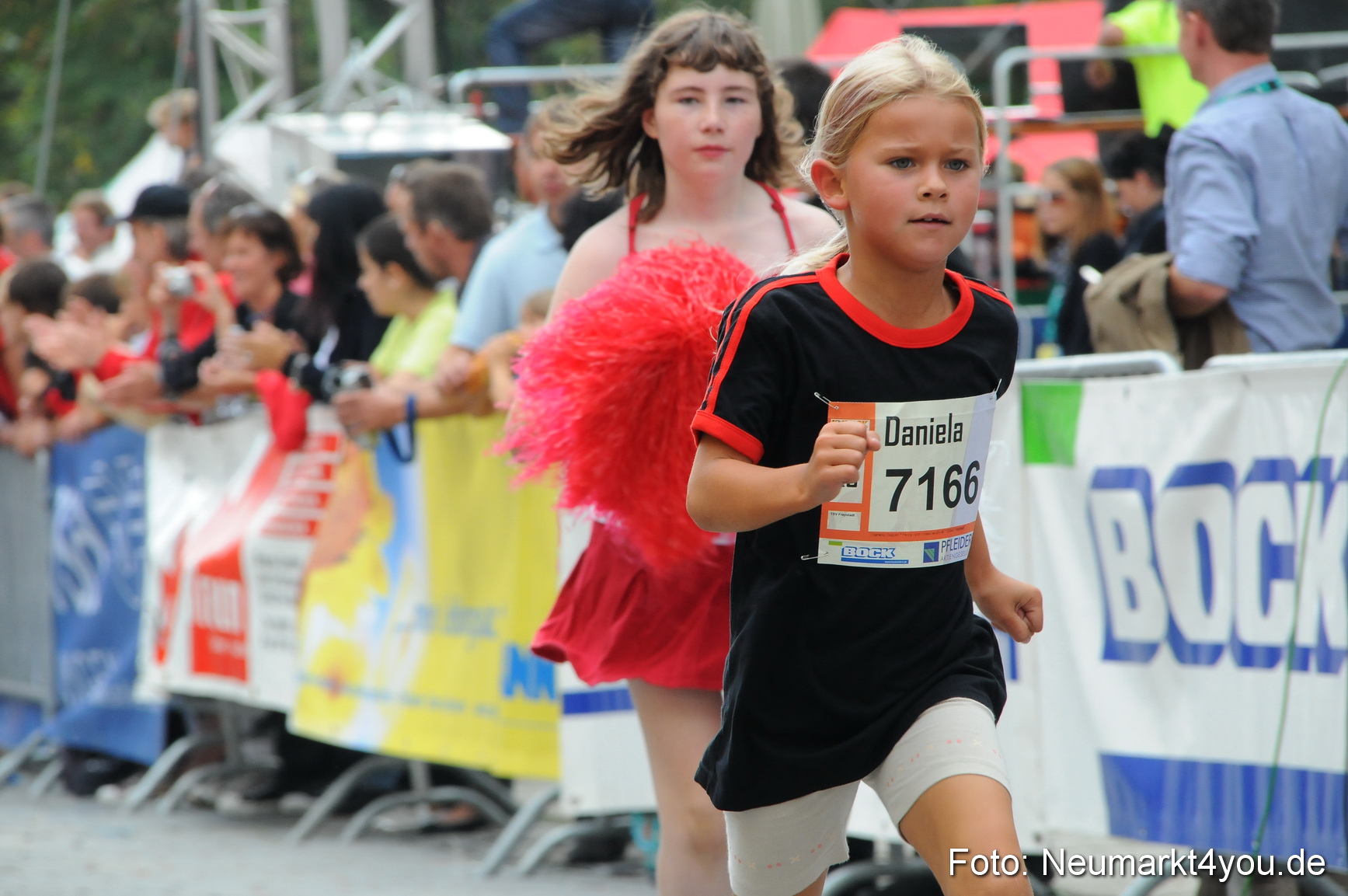 0048 Stadtlauf Neumarkt Bambinilaeufe 200909
